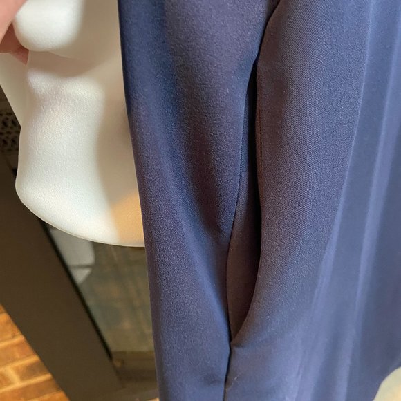 NWT Carolina Herrera Navy Blue and White Ruffle Sleeve Dress, Size M - Picture 5 of 7